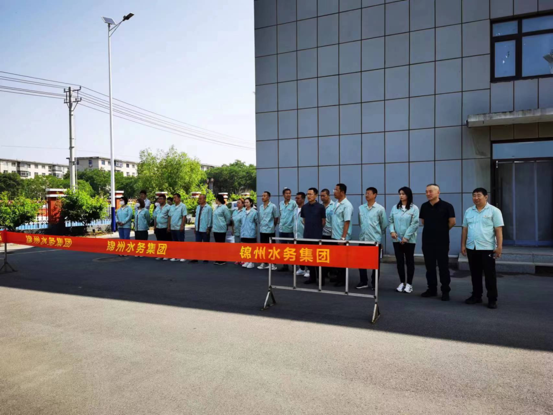 公司领导到士英公司视察节前安全生产工作并观看消防演练